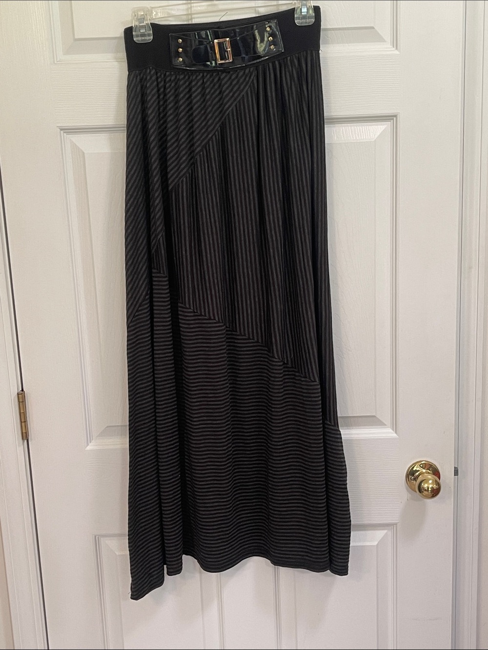 Magic- Women’s Black Striped Maxi Skirt with Belt Attached SZ L